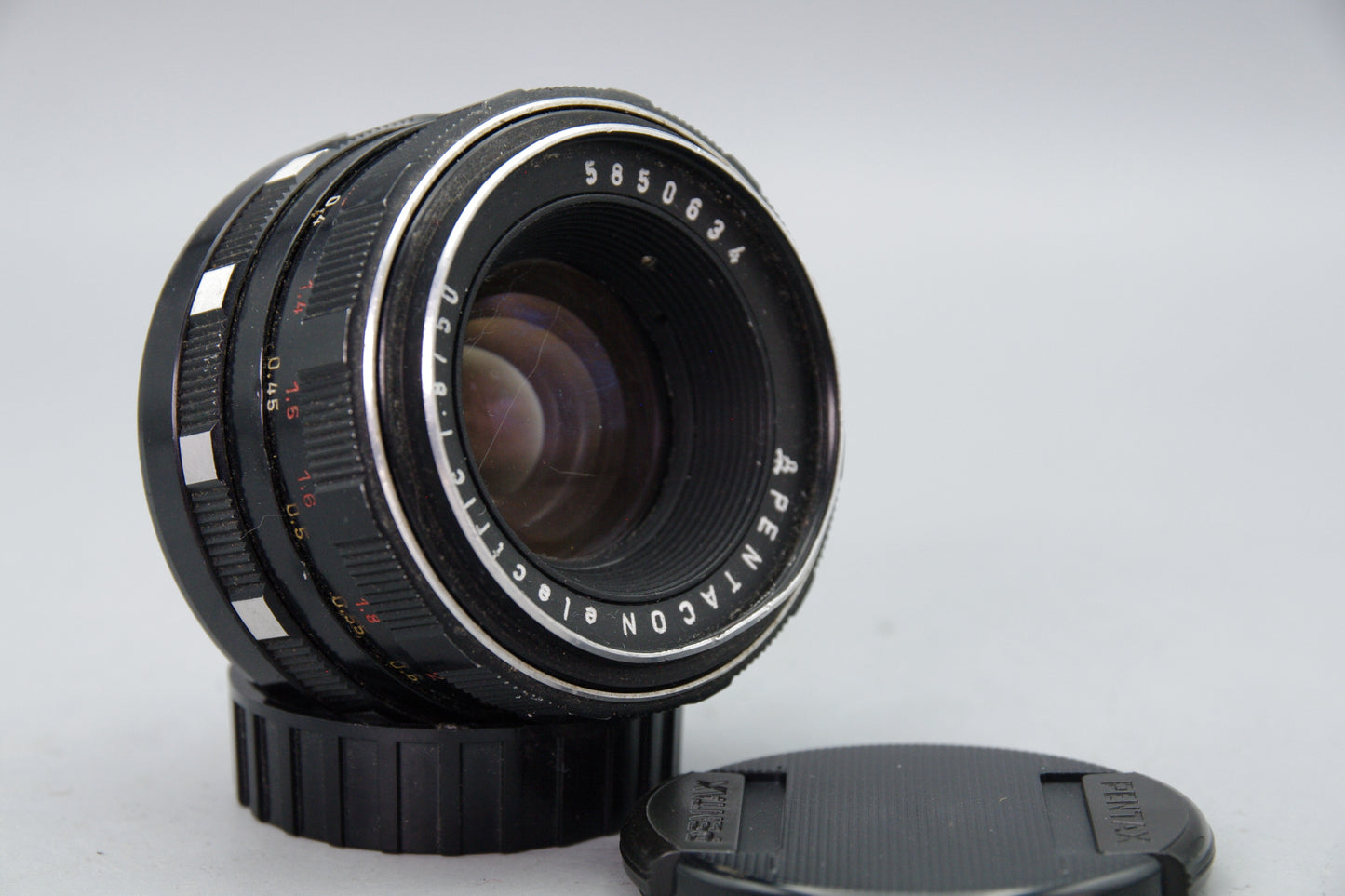 Pentacon Electric 50mm f/1.8 Prime Lens – M42 Mount – Tested – Very Good