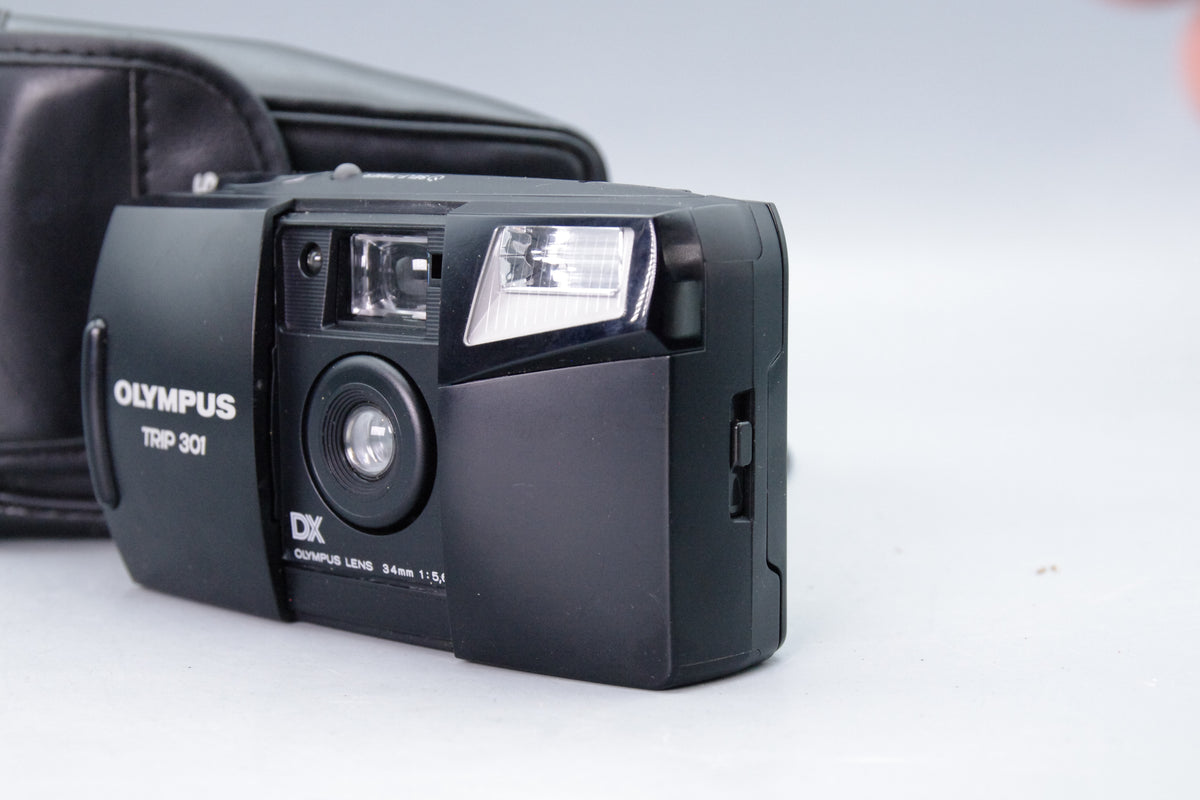 Olympus Trip 301 35mm Point and Shoot Film Camera Excellent