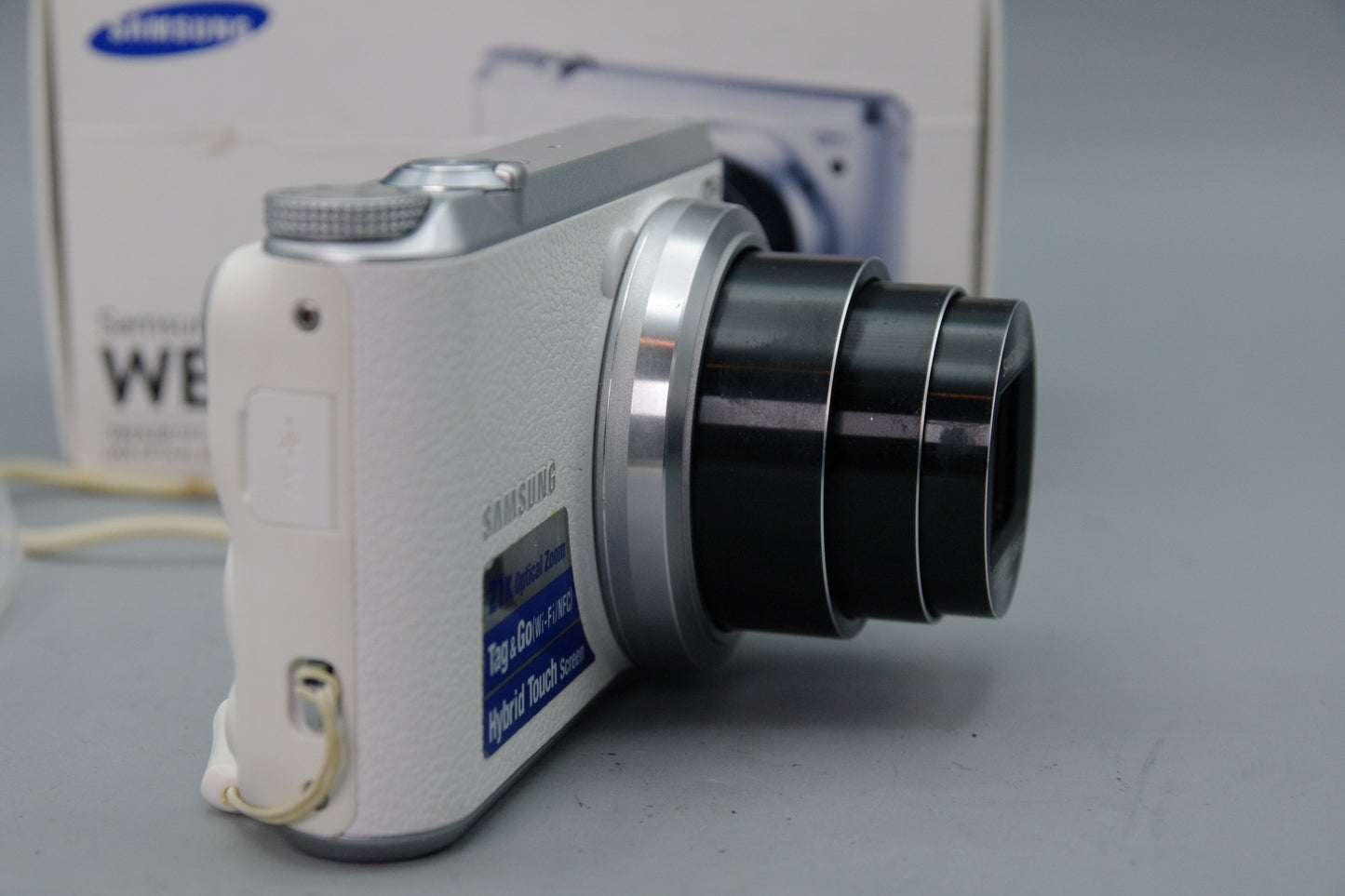 Samsung WB350F 16.3MP Smart Camera – White – Boxed – Excellent Condition