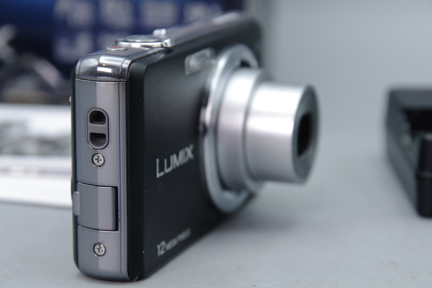 Panasonic Lumix FS10 14MP Boxed Compact Digital Camera with Charger
