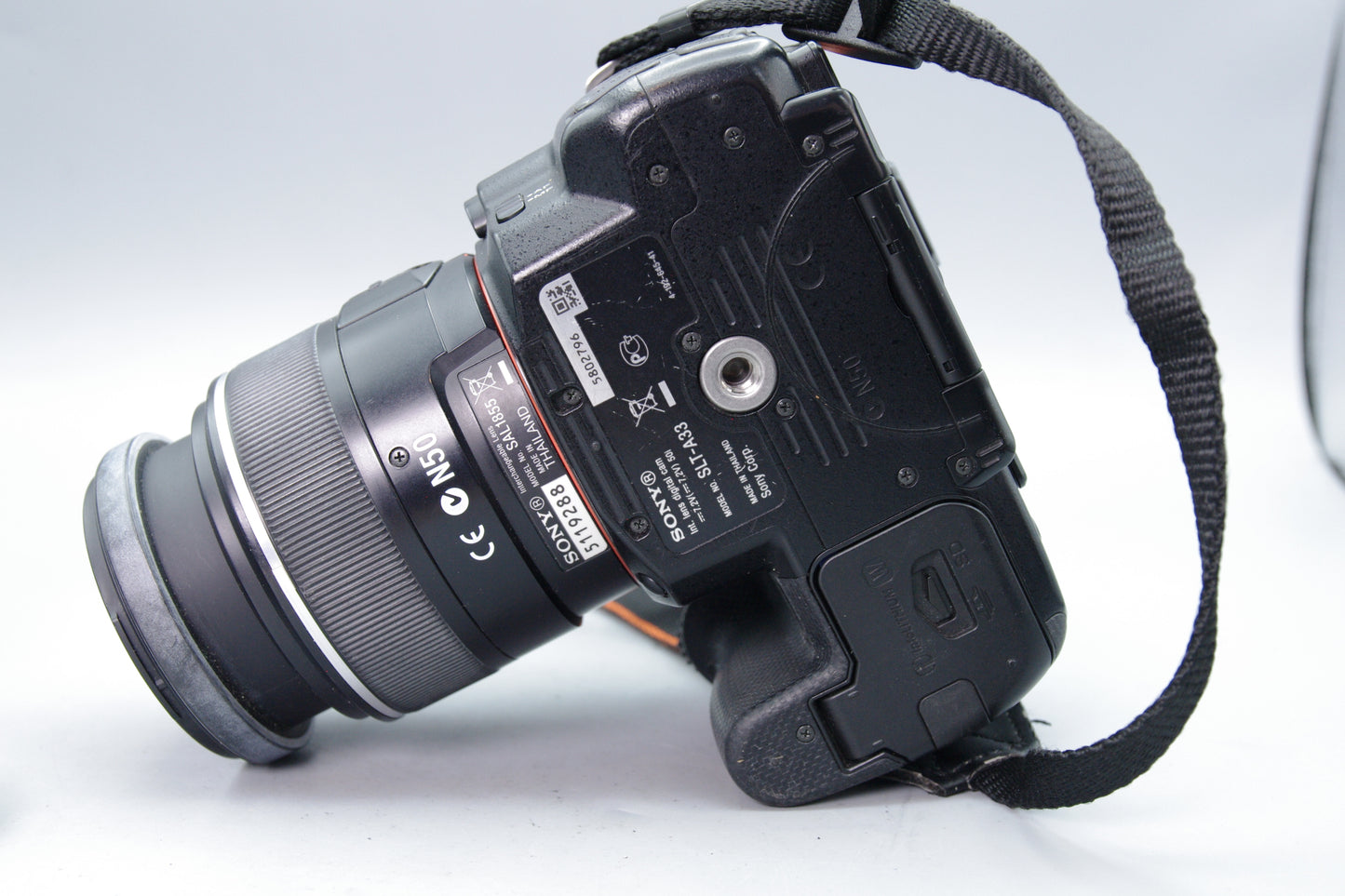 Sony Alpha A33 DSLR Camera – Tested – With Charger – Very Good Condition