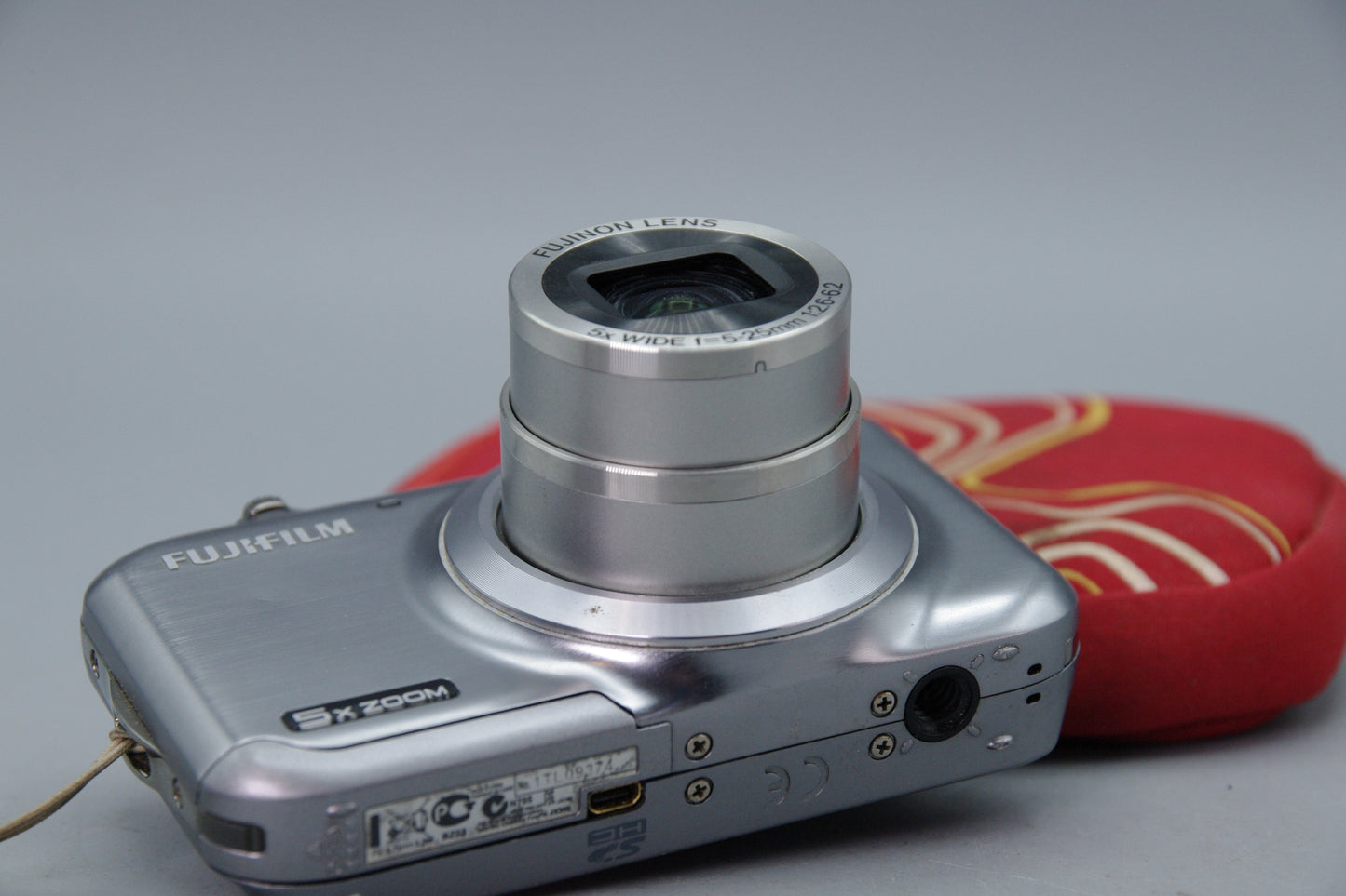 Fujifilm FinePix JX350 16MP Digital Camera – Silver – Tested – With Case – Very Good