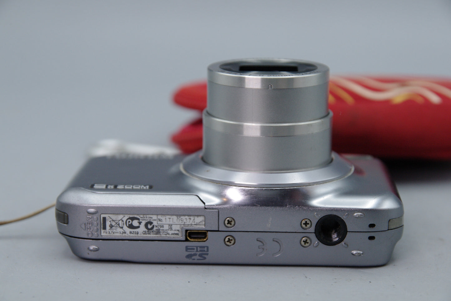 Fujifilm FinePix JX350 16MP Digital Camera – Silver – Tested – With Case – Very Good