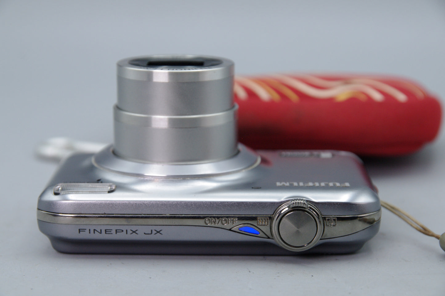 Fujifilm FinePix JX350 16MP Digital Camera – Silver – Tested – With Case – Very Good
