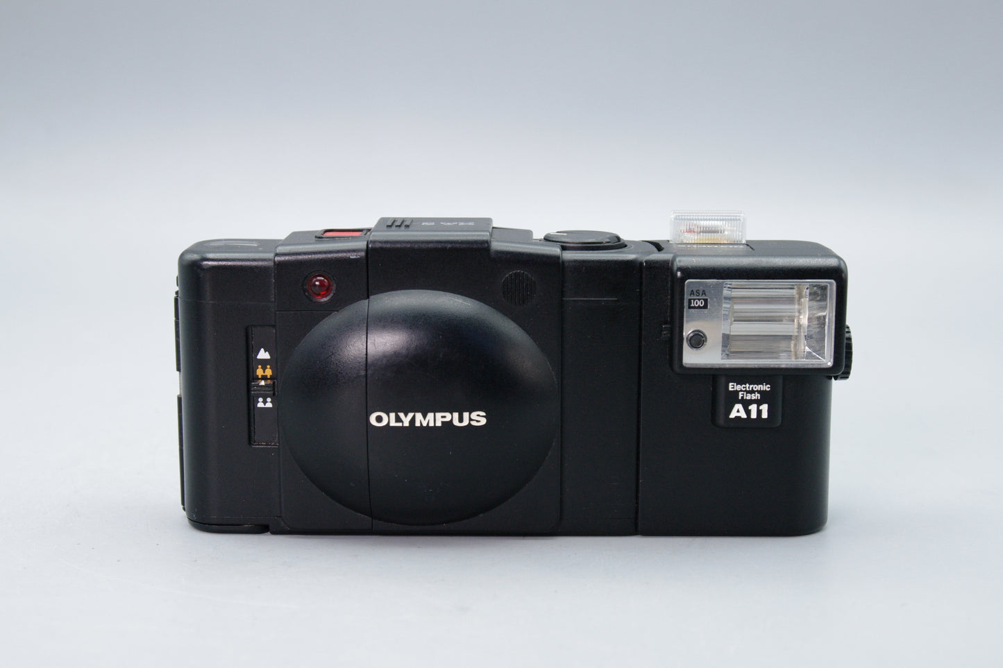 Olympus XA2 35mm Compact Film Camera with A11 Flash - VGC