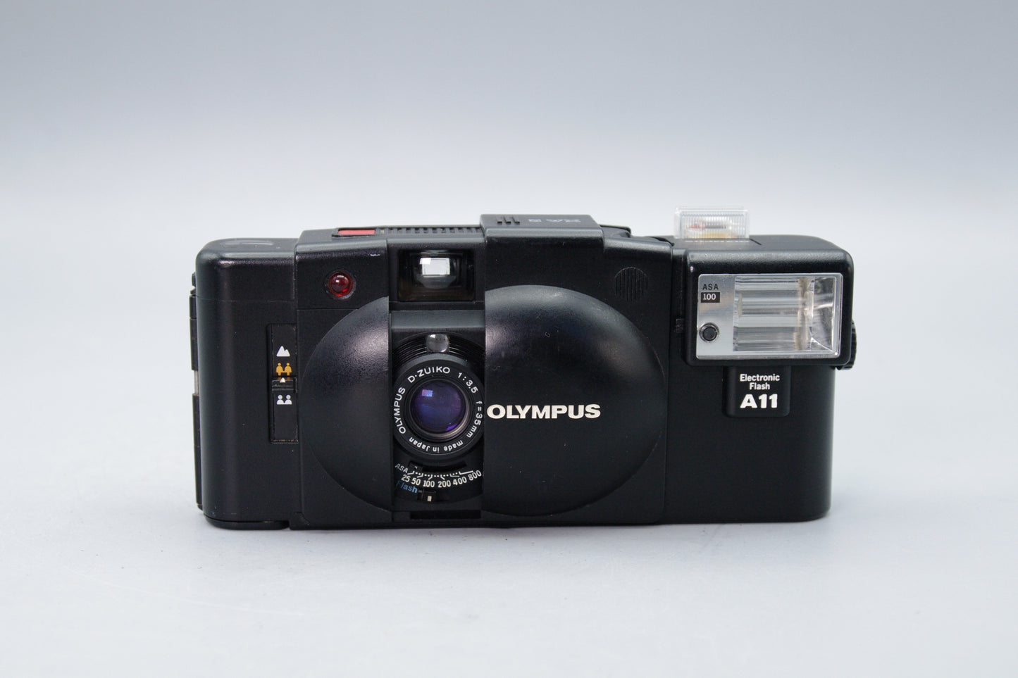 Olympus XA2 35mm Compact Film Camera with A11 Flash - VGC