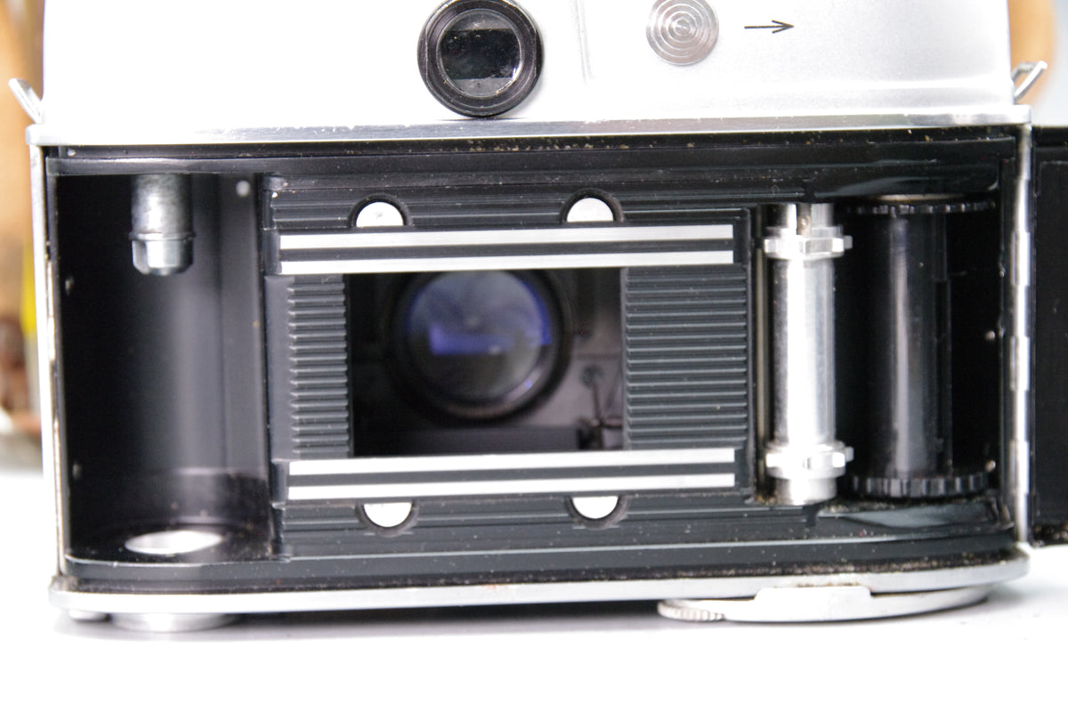 Kodak Retina Reflex Vintage Full Kit with Case – 50/2, 35/4 & 135/4 Lenses