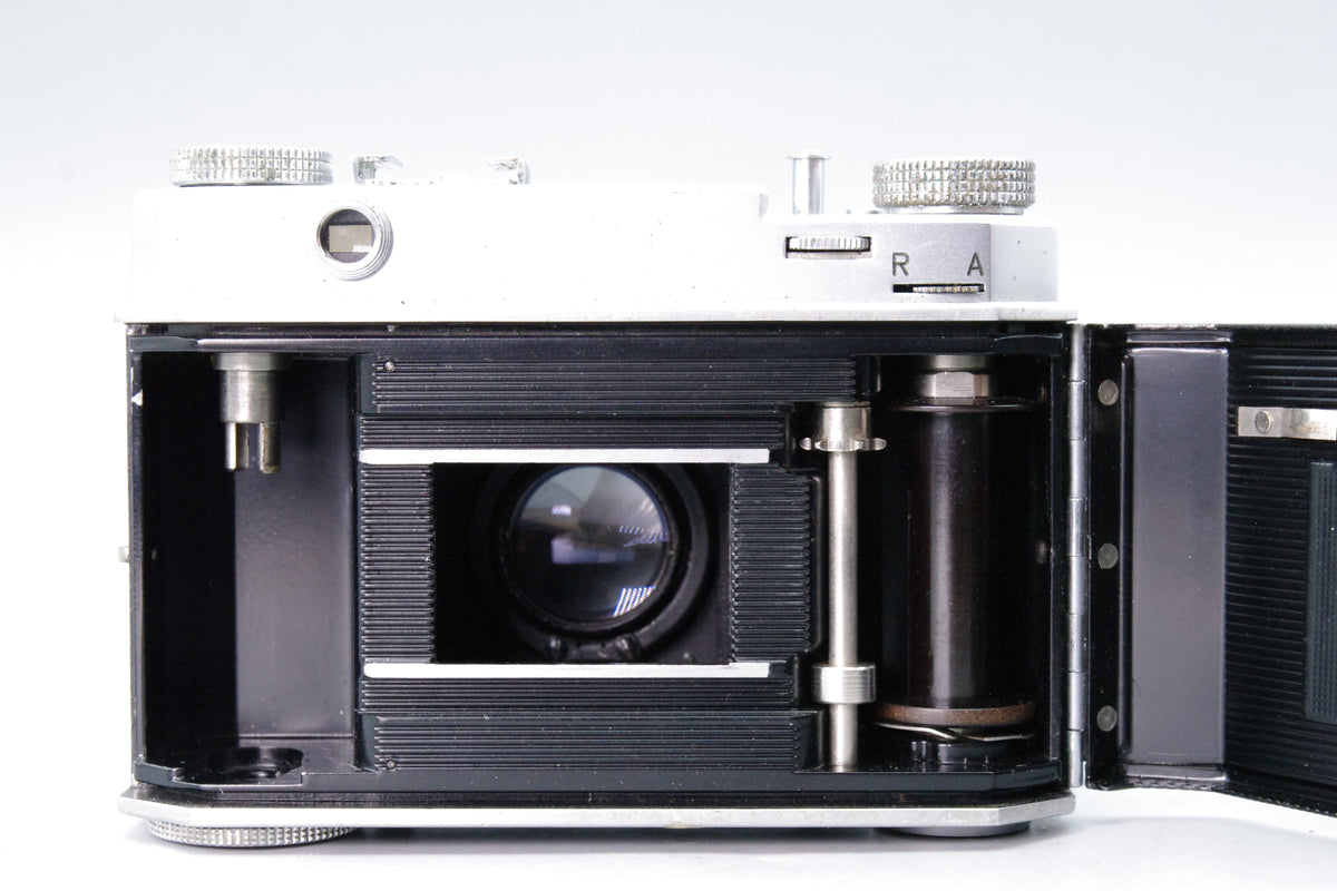 Kodak Retina II Type 011 35mm Rangefinder Camera Heligon 50mm f2 Lens Excellent
