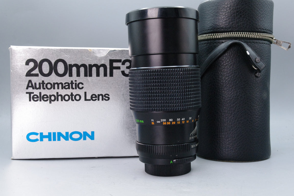 Chinon 200mm f3.5 Telephoto Lens M42 Screw Mount Boxed with Case Excellent