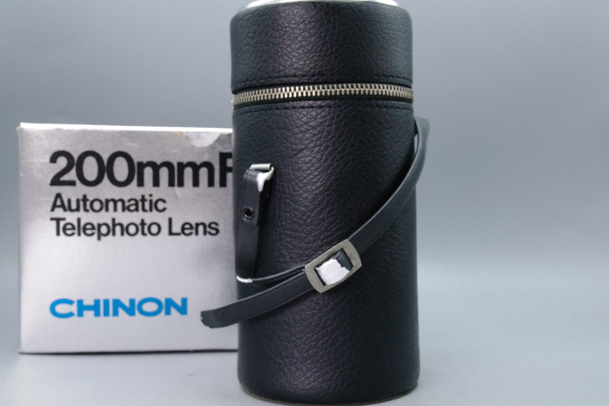Chinon 200mm f3.5 Telephoto Lens M42 Screw Mount Boxed with Case Excellent