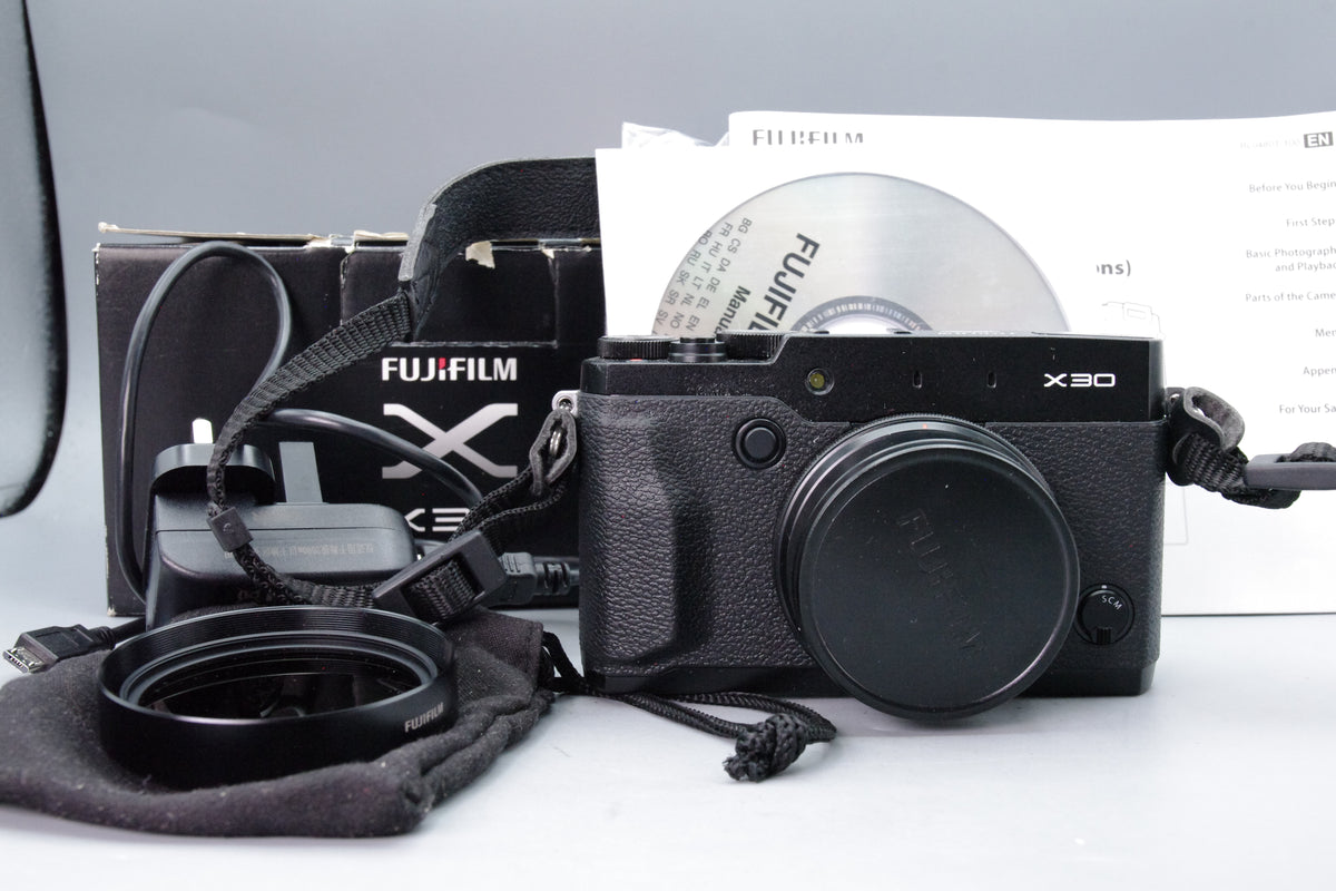 Fujifilm Fujifilm X30 12MP Digital Compact Camera Boxed Premium Black Excellent
