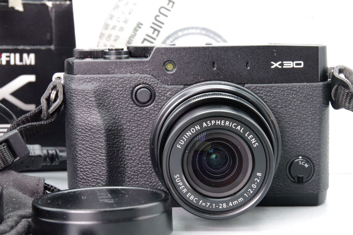 Fujifilm Fujifilm X30 12MP Digital Compact Camera Boxed Premium Black Excellent