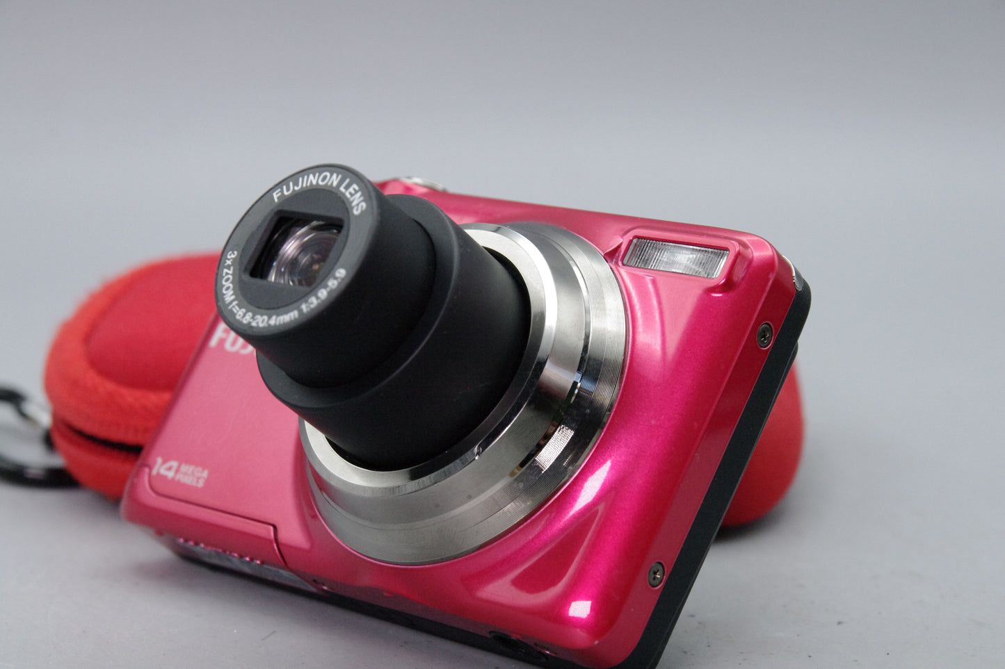 Fujifilm JV310 14MP Digital Camera in Red with Case – Tested & Working