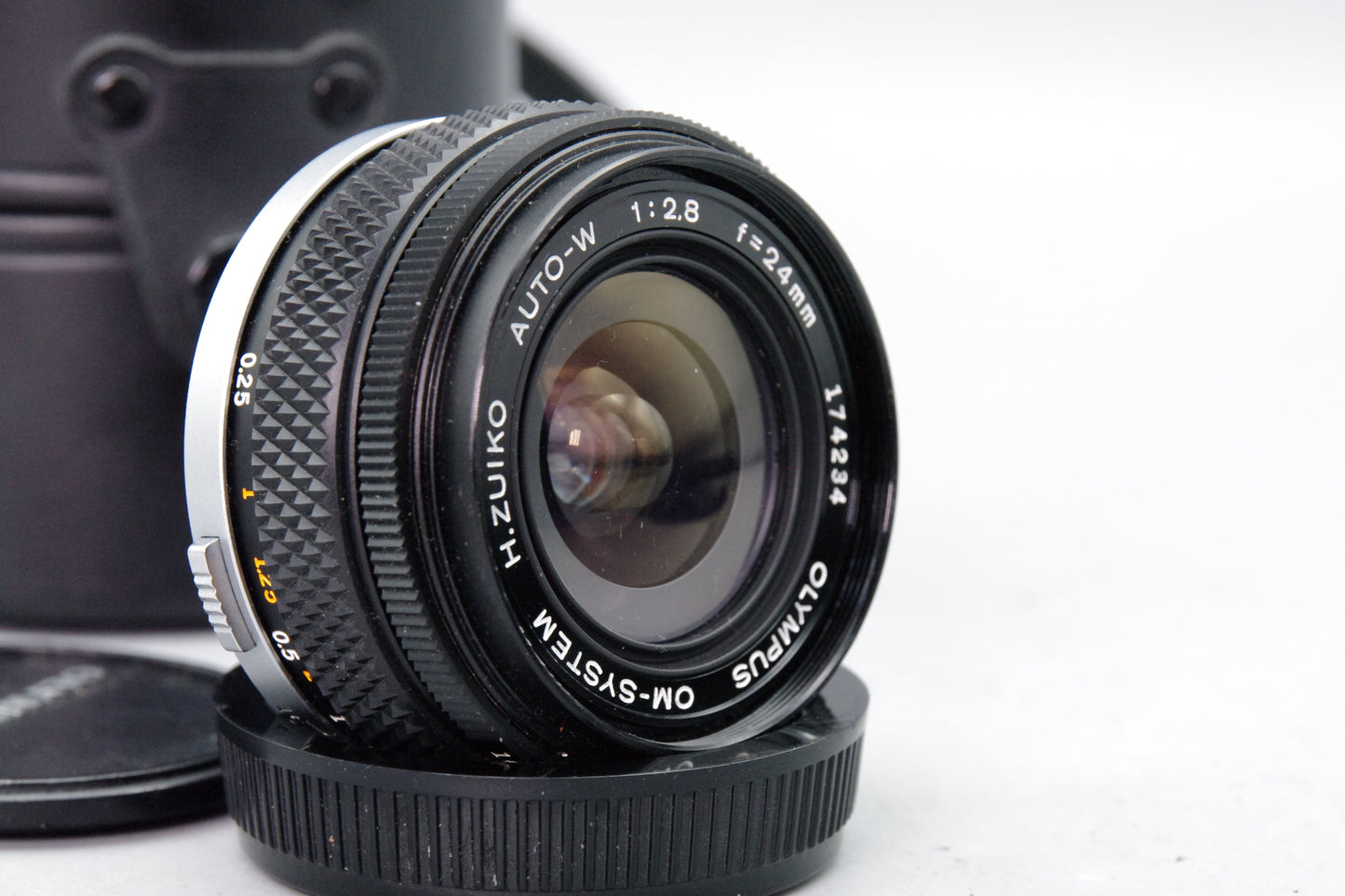 Olympus Zuiko Auto‑W 24mm f/2.8 Lens – OM Mount Wide Angle – Excellent