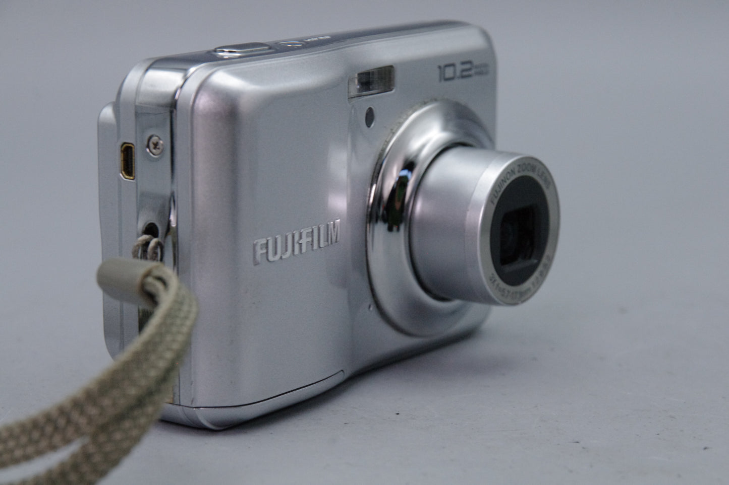 Fujifilm A160 10.2MP Digital Camera – AA Battery Powered – Tested – Very Good