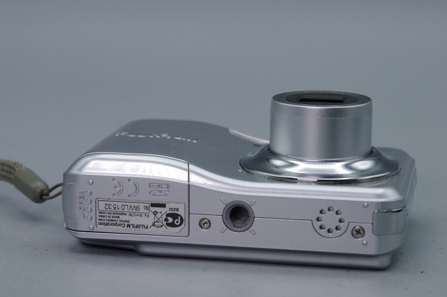 Fujifilm A160 10.2MP Digital Camera – AA Battery Powered – Tested – Very Good