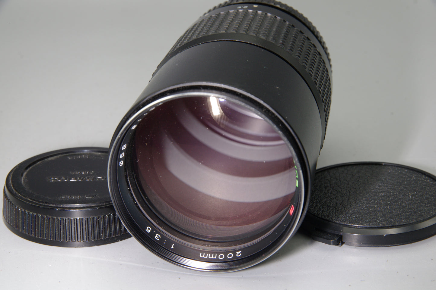 Tokina 200mm f3.5 Telephoto Lens Olympus OM Mount Manual Focus