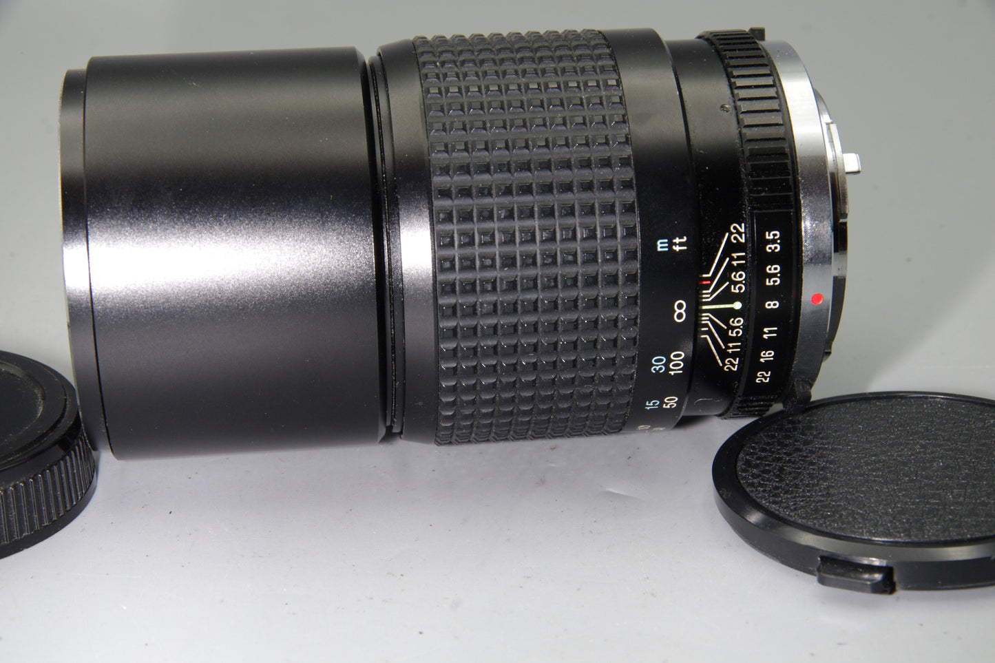 Tokina 200mm f3.5 Telephoto Lens Olympus OM Mount Manual Focus