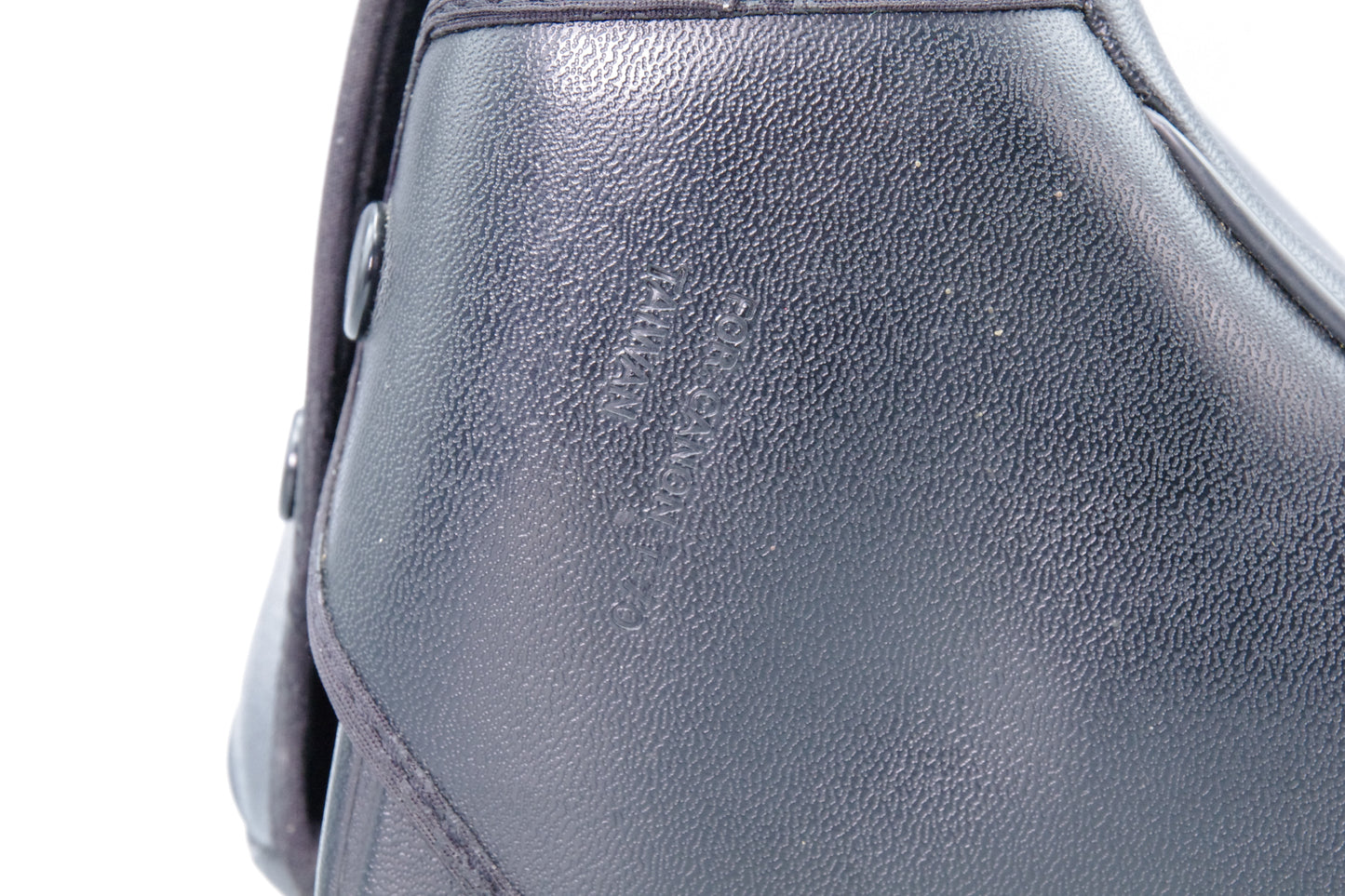 Leather Fitted Camera Case for Canon T‑70 – Excellent Condition – Vintage Accessory
