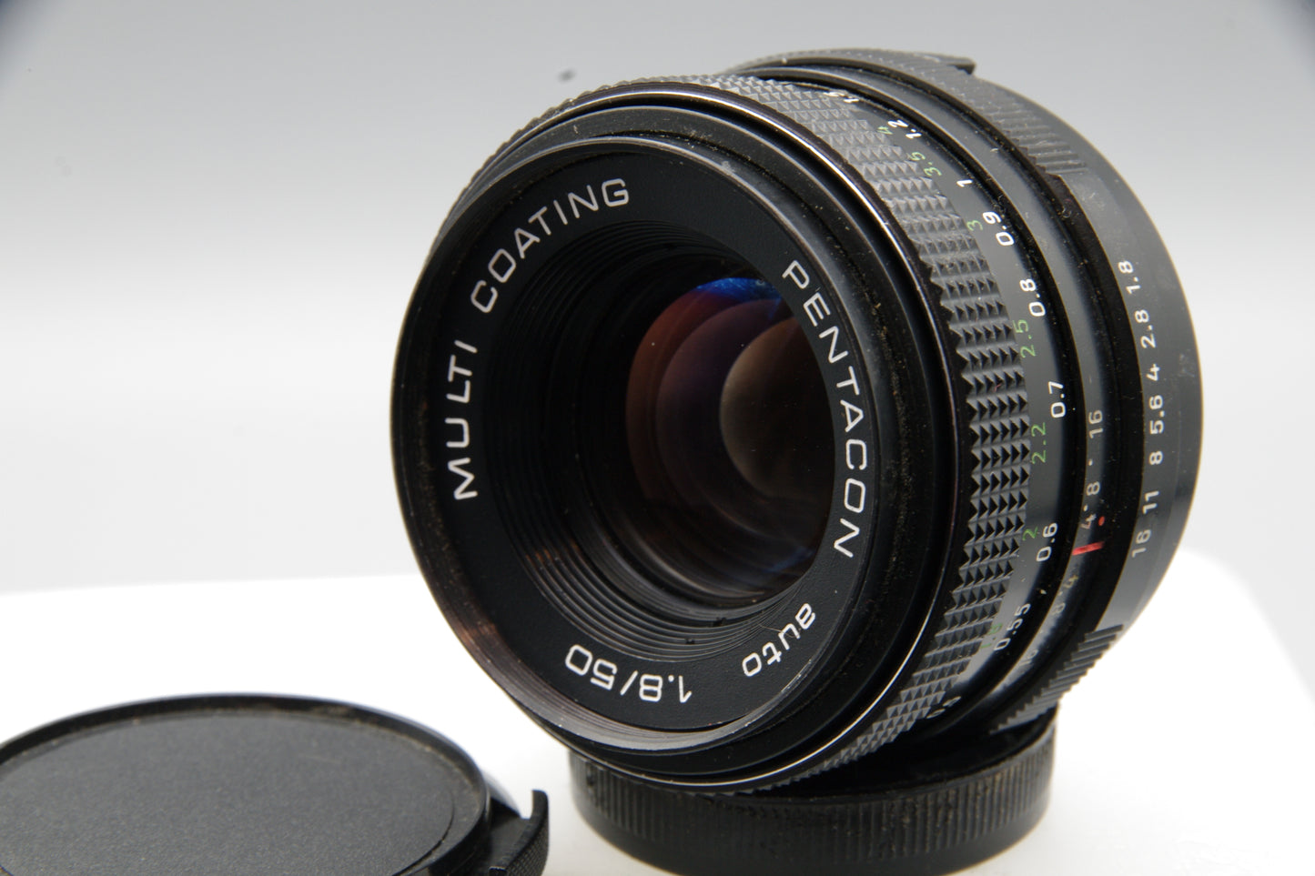Pentacon Multi Coating 50mm f1.8 Prime Lens M42 Mount Lens VGC