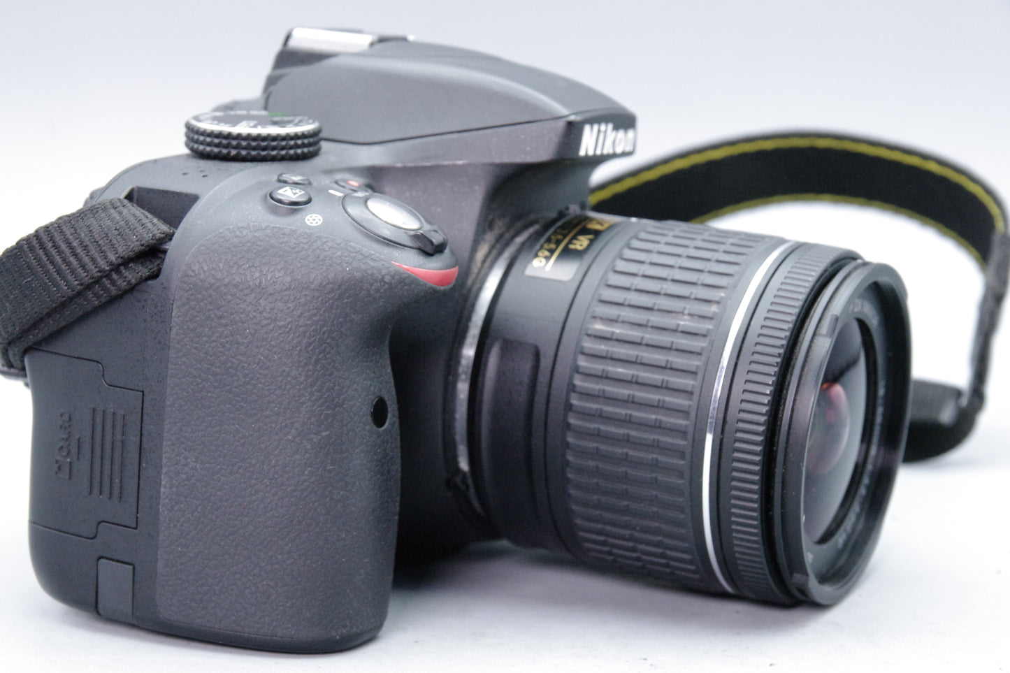 Nikon D3300 with 18–55mm AF‑P G VR Lens – Low Shutter Count 2978 – Excellent