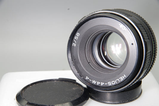 Helios-44M-4 58mm f2 Lens M42 Mount – Vintage Soviet Manual Portrait Lens