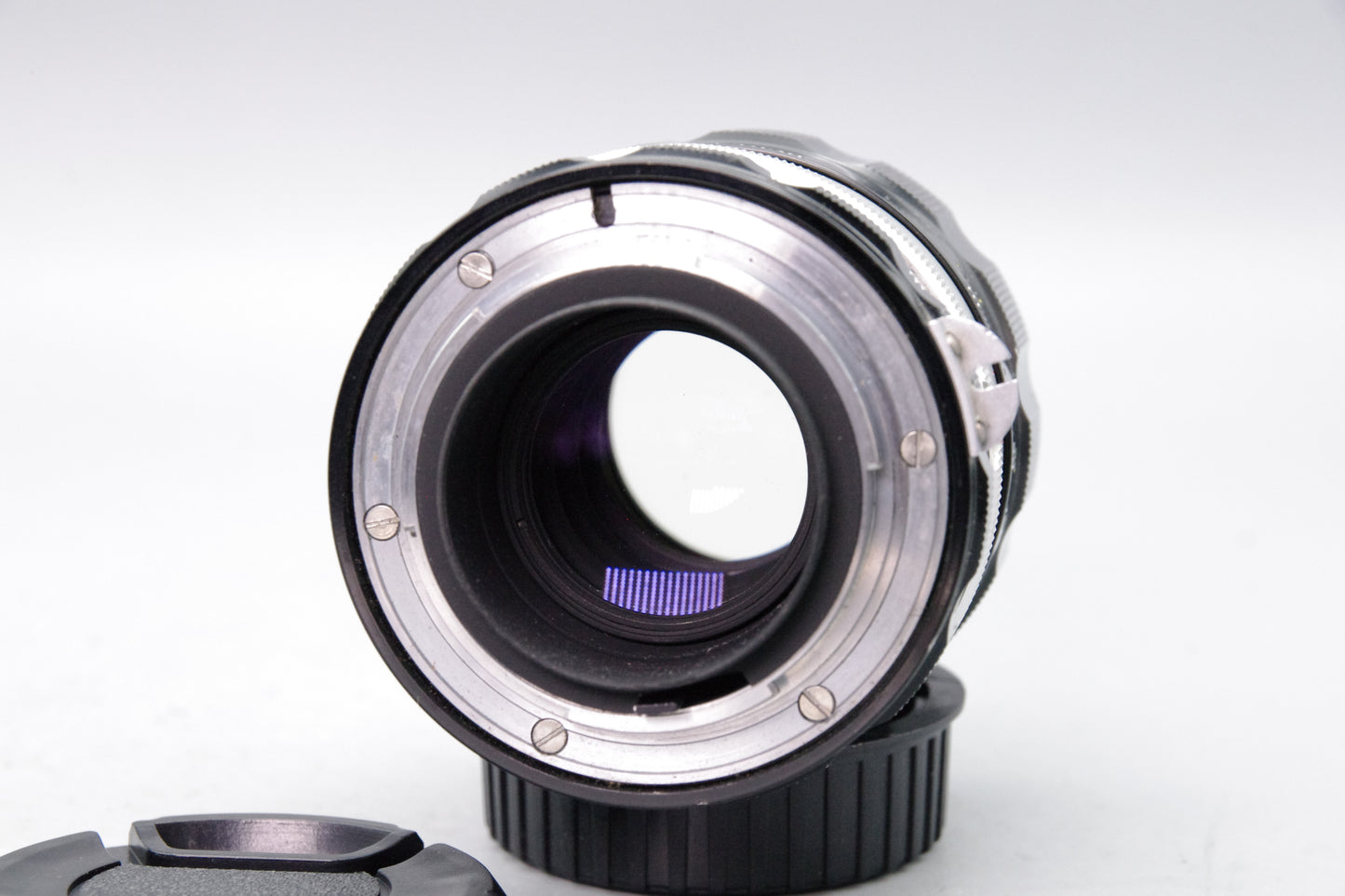 Nikon Nikkor‑Q Auto 135mm f/3.5 Pre‑AI Telephoto Lens – Cleaning Required