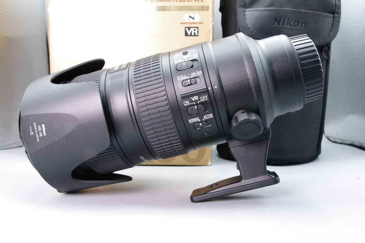 Nikon AF-S NIKKOR 70-200mm f2.8G ED VR II Lens Boxed Hood Case Excellent