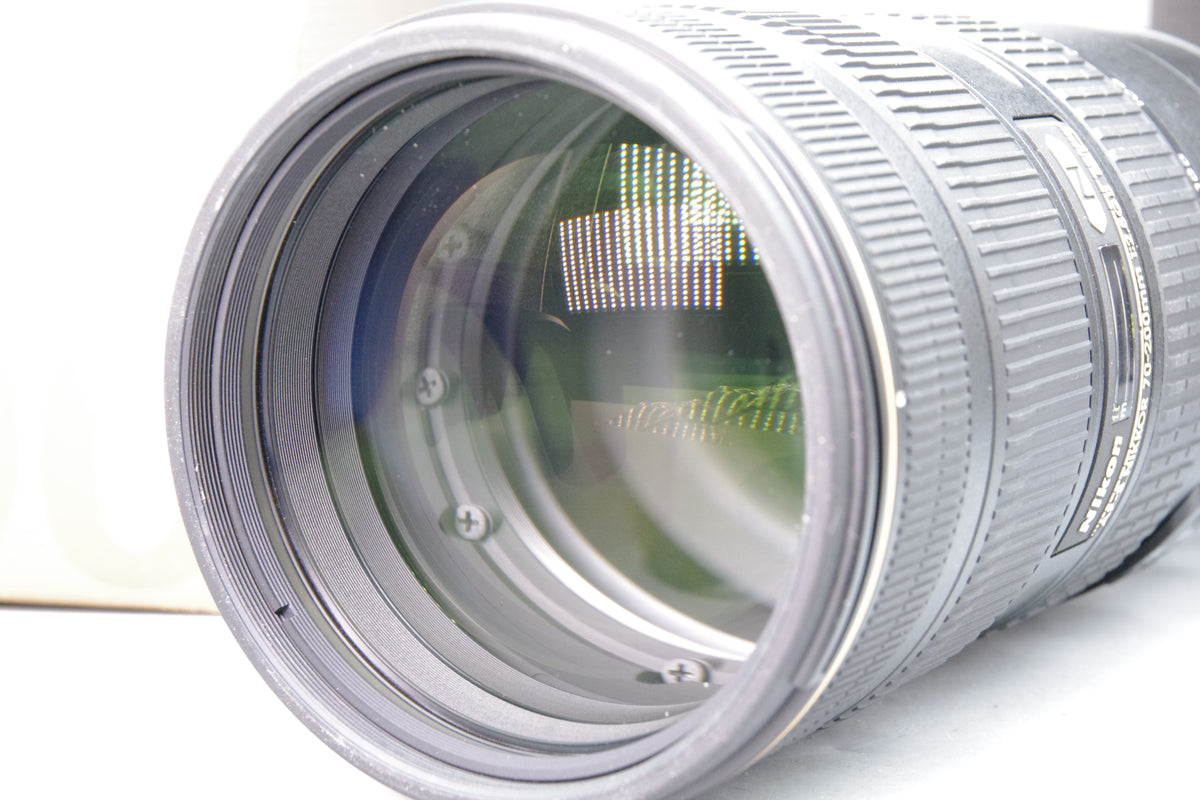 Nikon AF-S NIKKOR 70-200mm f2.8G ED VR II Lens Boxed Hood Case Excellent