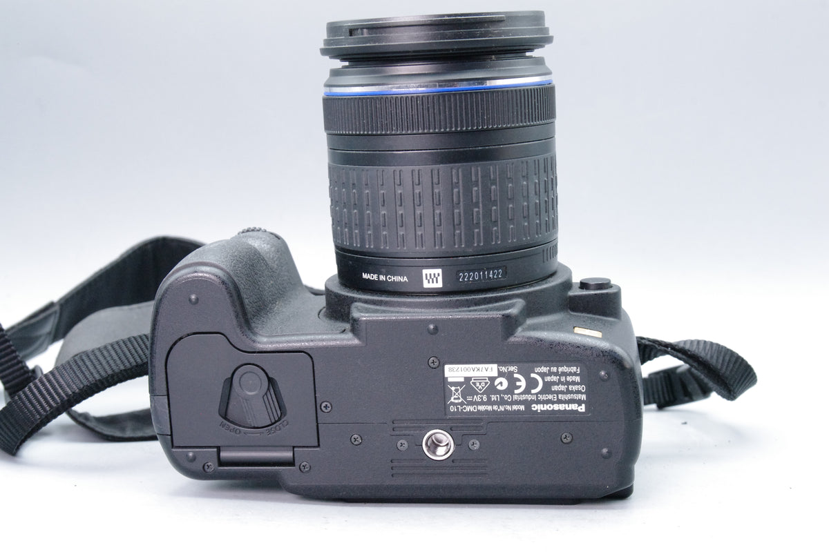 Panasonic Lumix DMC-L10 DSLR Olympus Zuiko 40-150mm Lens Kit Very Good