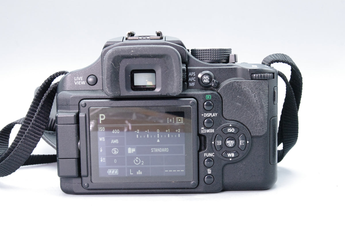 Panasonic Lumix DMC-L10 DSLR Olympus Zuiko 40-150mm Lens Kit Very Good