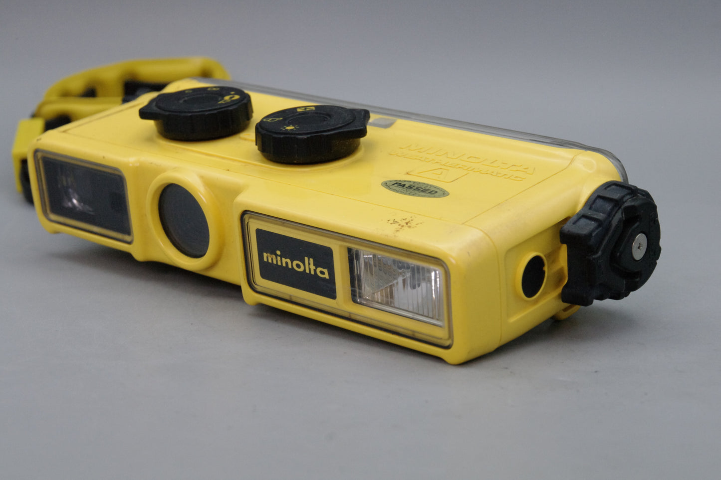Minolta Weathermatic A 110 Camera – Tested – Winds &amp; Flash Fires – Vintage 110