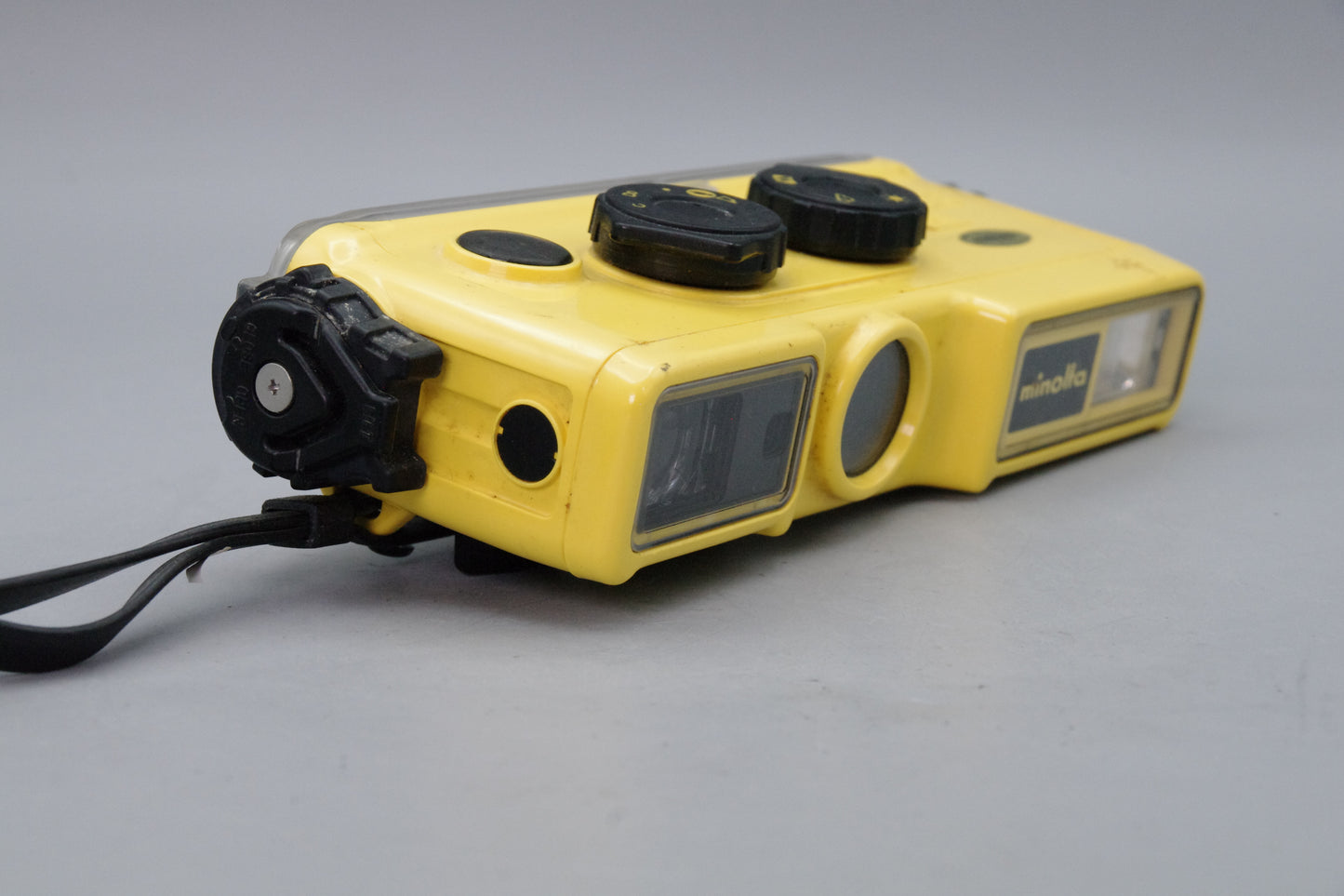 Minolta Weathermatic A 110 Camera – Tested – Winds &amp; Flash Fires – Vintage 110