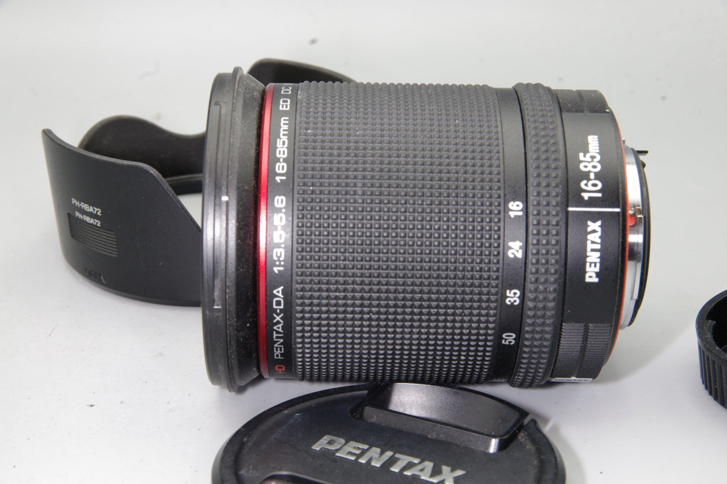 Pentax‑DA 16–85mm f/3.5–5.6 ED DC WR – Both Caps & Hood Excellent