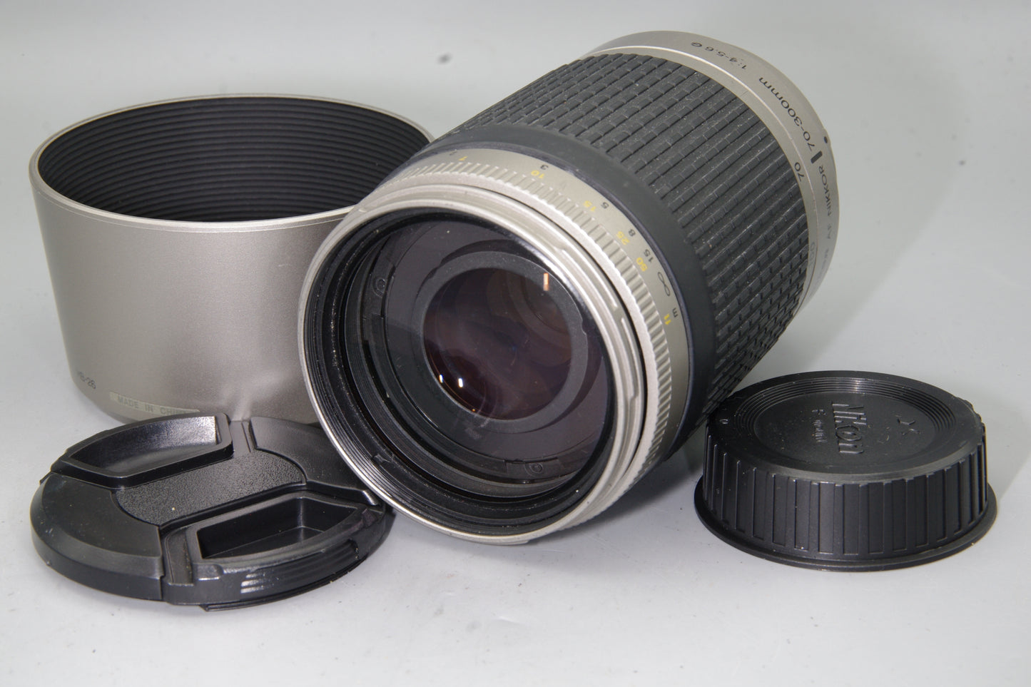 Nikon AF Nikkor 70–300mm f/4–5.6G Lens – FX Telephoto Zoom – Silver – AF