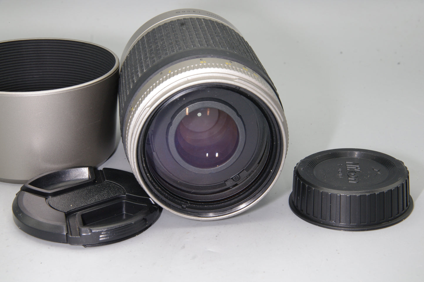 Nikon AF Nikkor 70–300mm f/4–5.6G Lens – FX Telephoto Zoom – Silver – AF