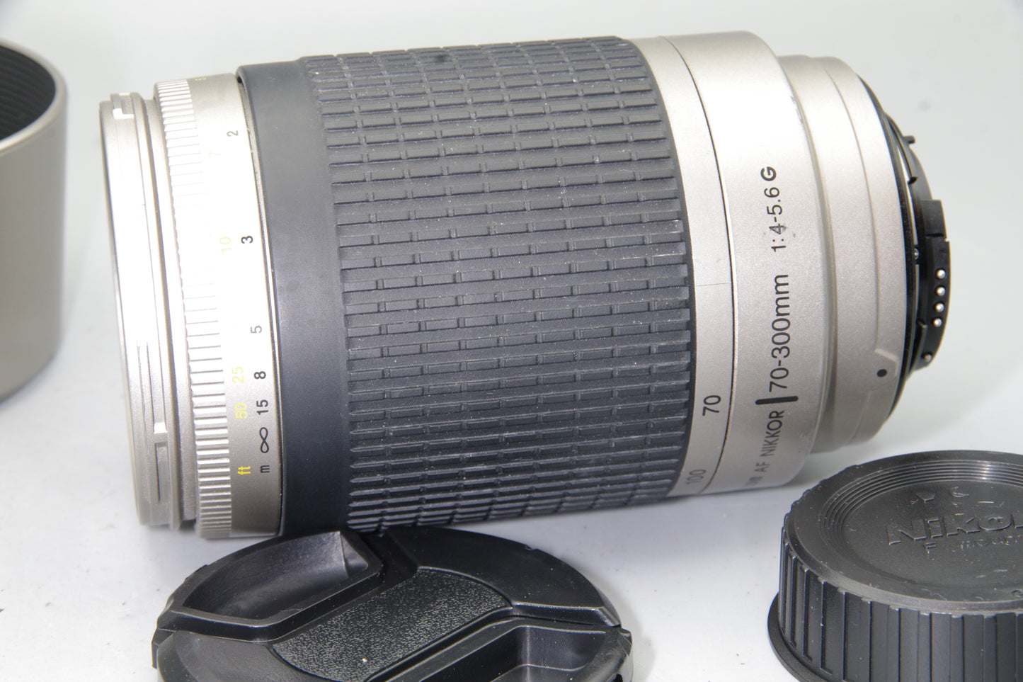 Nikon AF Nikkor 70–300mm f/4–5.6G Lens – FX Telephoto Zoom – Silver – AF