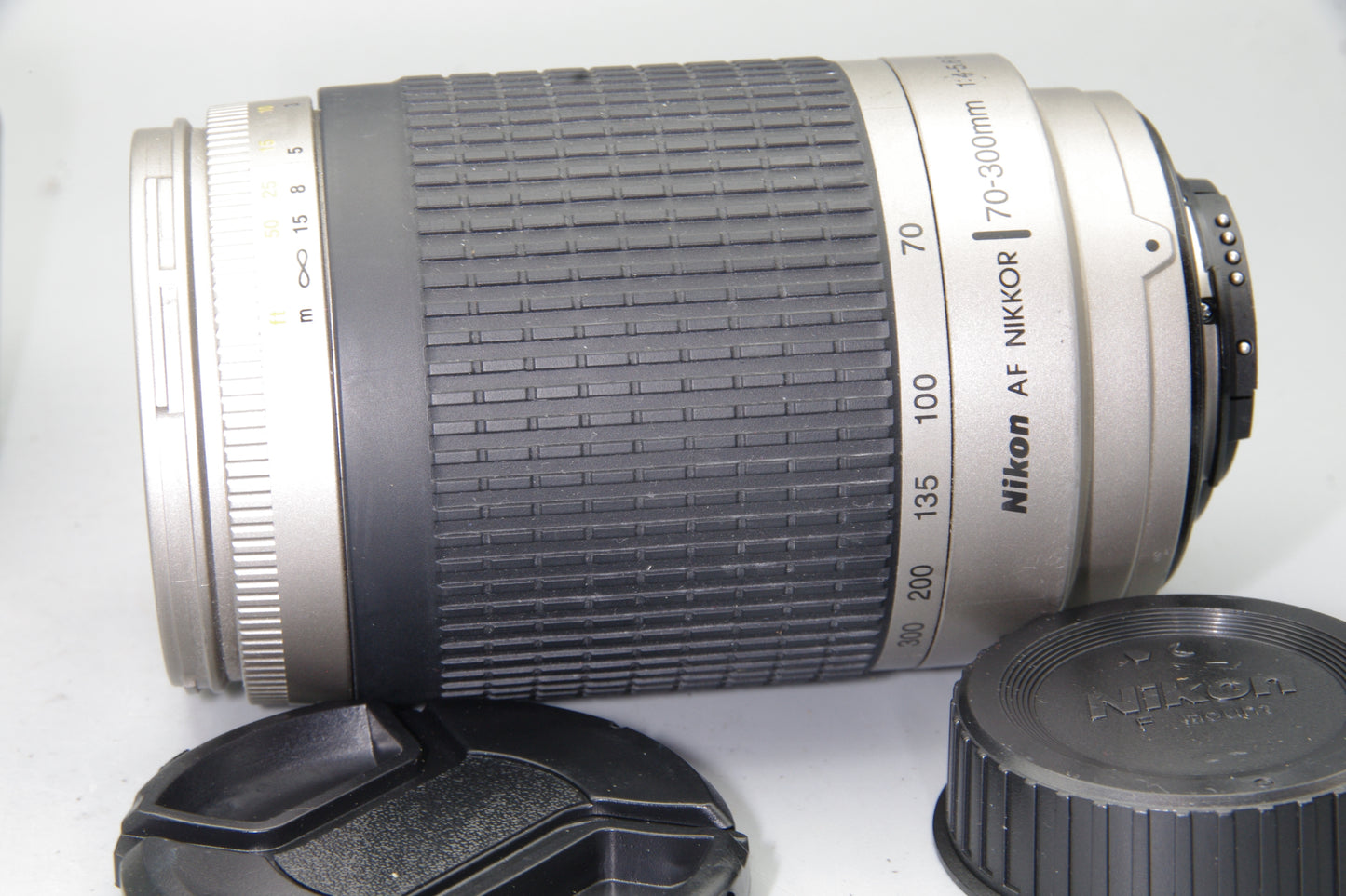 Nikon AF Nikkor 70–300mm f/4–5.6G Lens – FX Telephoto Zoom – Silver – AF