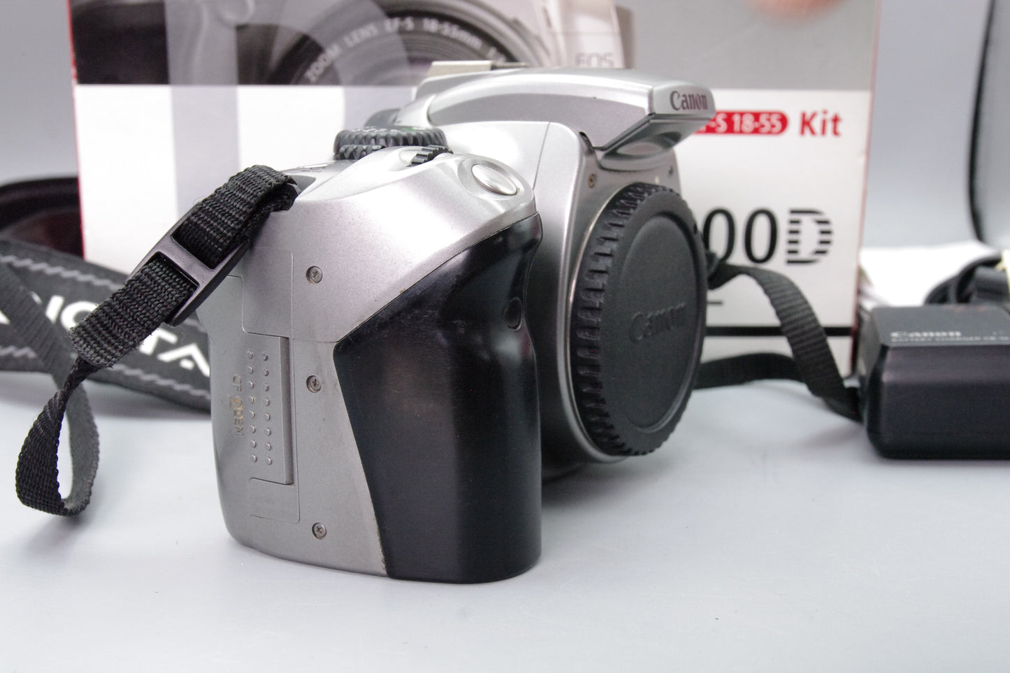 Canon EOS 300D 6.3MP DSLR – Boxed – Excellent Condition – Charger & Paperwork