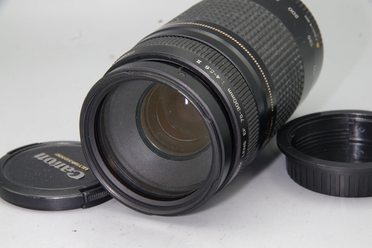 Canon 75-300mm F/4-5.6 II Ultrasonic USM EF Mount Zoom Lens - Excellent