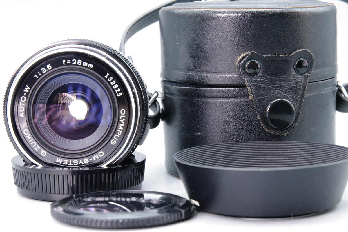 Olympus OM-System G.Zuiko Auto-W 28mm f3.5 Lens Case Hood Caps Excellent