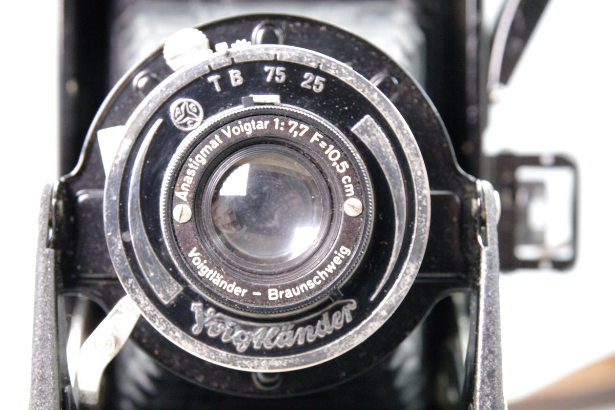 Voigtlander Bessa 6x9 Folding Camera Voigtar 10.5cm f7.7 Minor Fungus Very Good