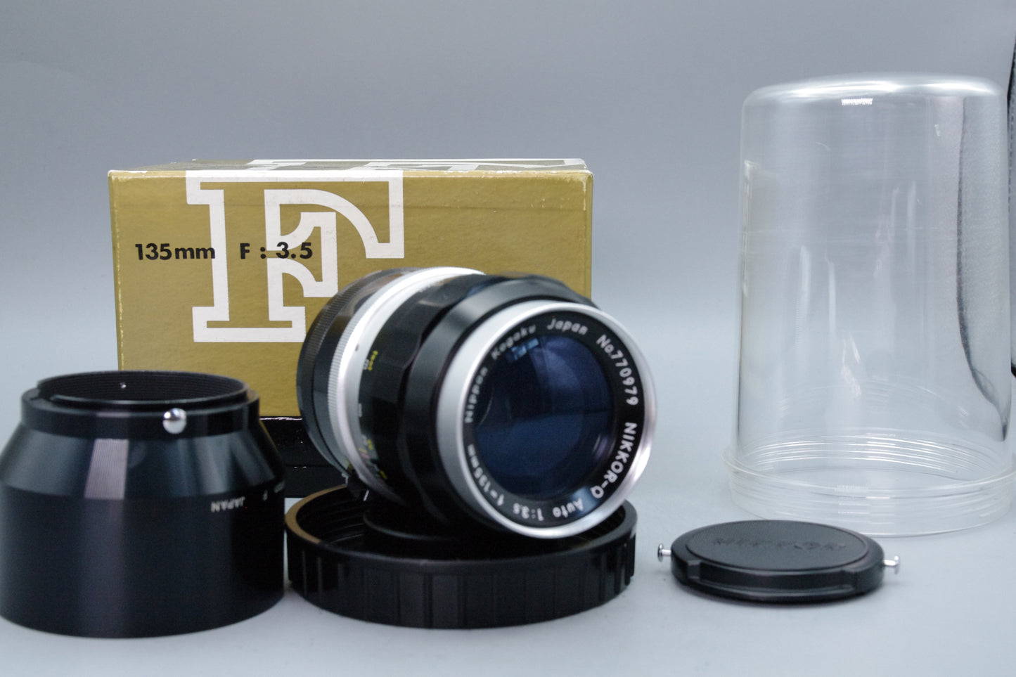 Nikon Nikkor‑Q Auto 135mm f/3.5 Pre‑AI Telephoto Lens – Boxed Nr Mint Hood