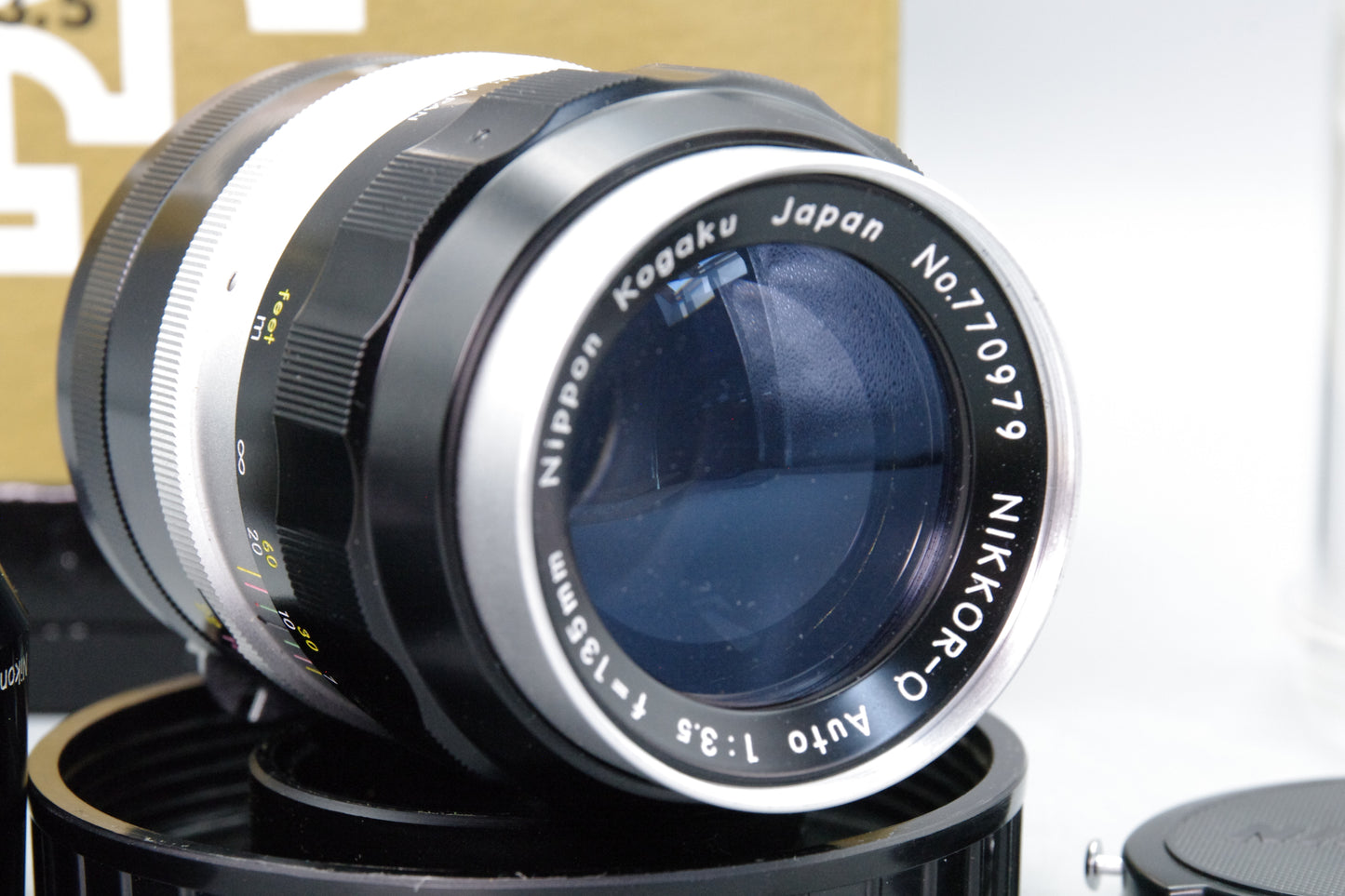Nikon Nikkor‑Q Auto 135mm f/3.5 Pre‑AI Telephoto Lens – Boxed Nr Mint Hood