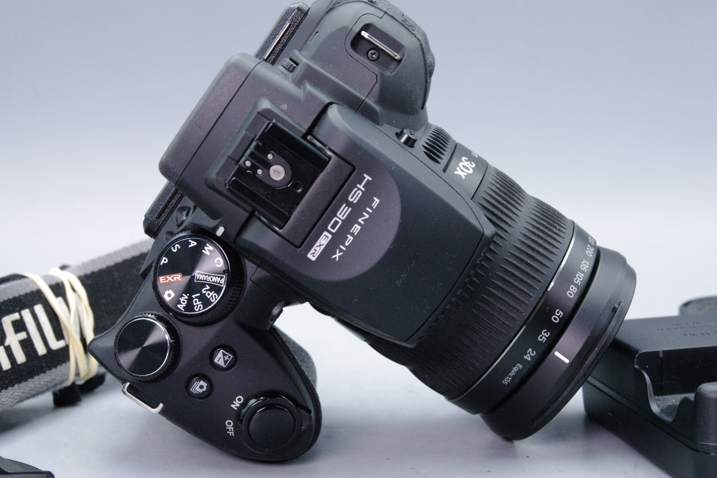 Fujifilm HS30 EXR 16MP Bridge Camera – Excellent – With Battery & Charger