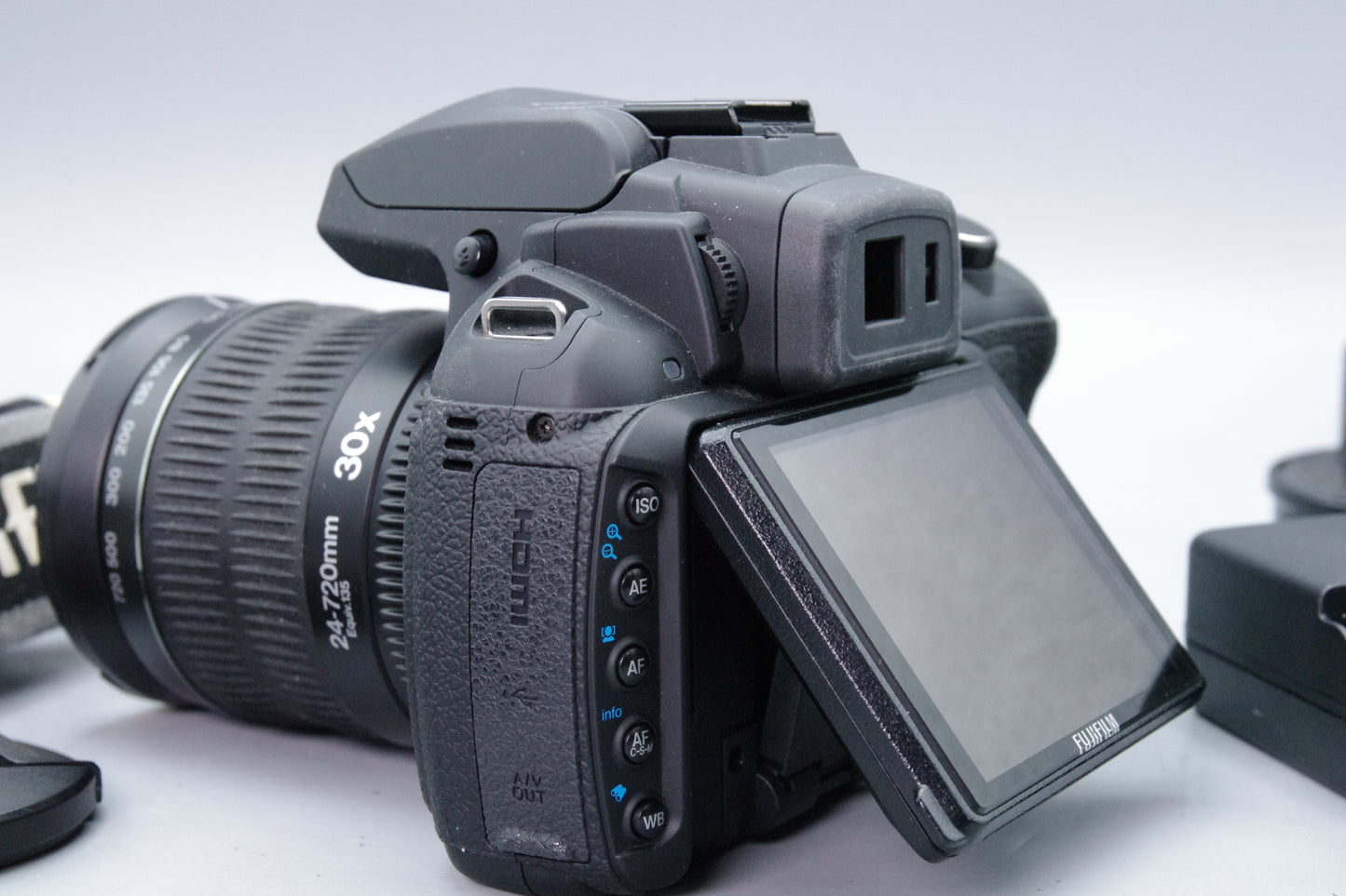 Fujifilm HS30 EXR 16MP Bridge Camera – Excellent – With Battery & Charger
