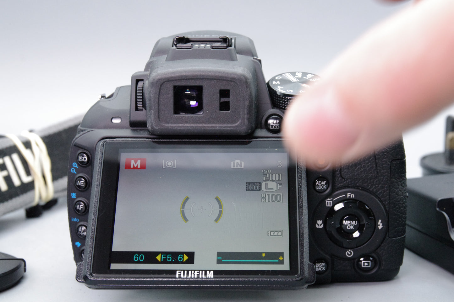 Fujifilm HS30 EXR 16MP Bridge Camera – Excellent – With Battery & Charger
