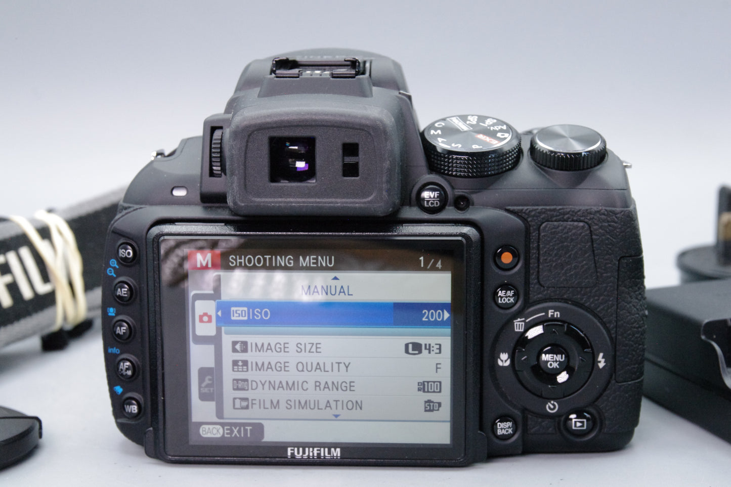 Fujifilm HS30 EXR 16MP Bridge Camera – Excellent – With Battery & Charger