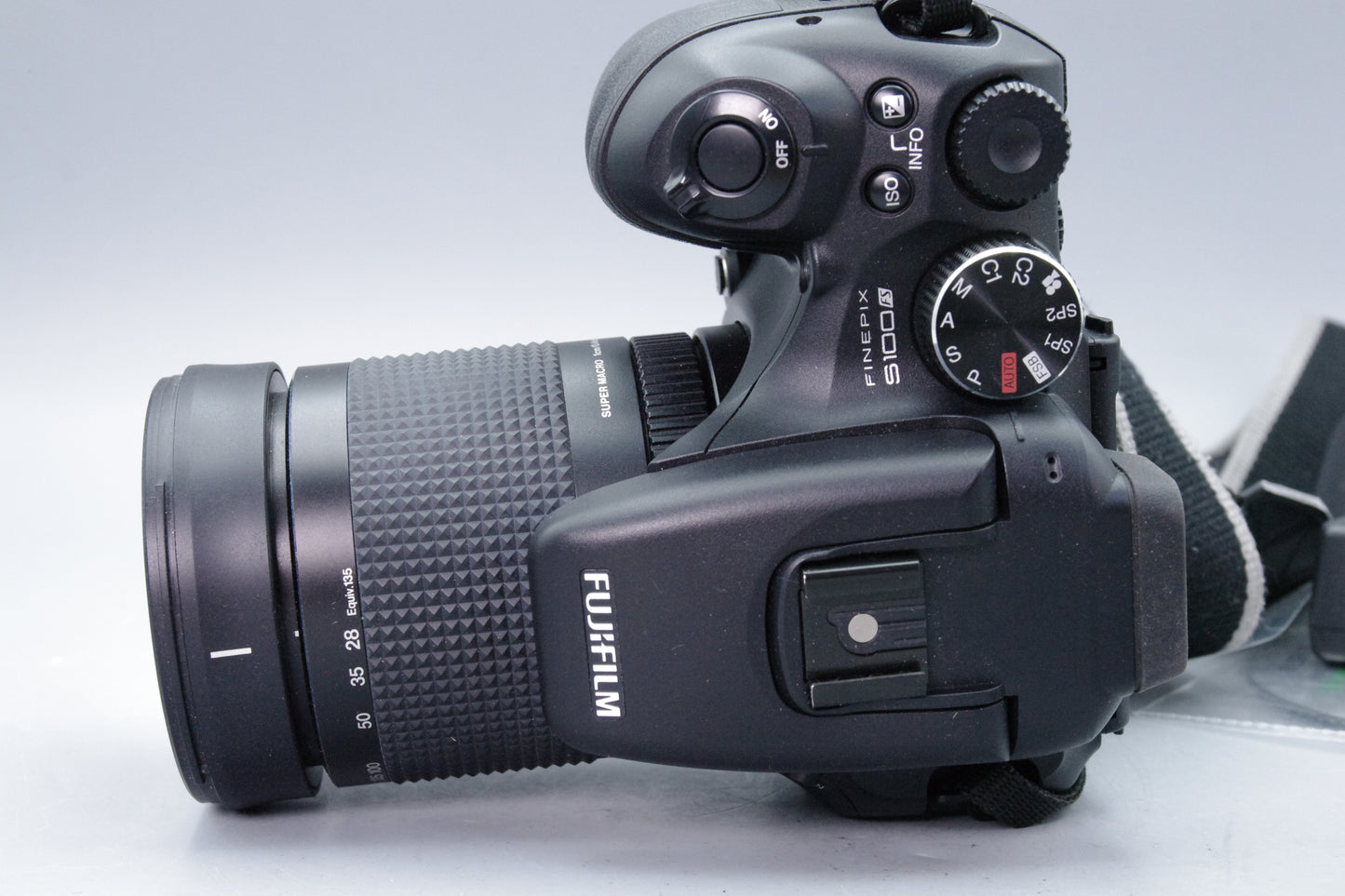 Fujifilm FinePix S100FS 11MP Bridge Camera – Near Mint – With Battery & Charger