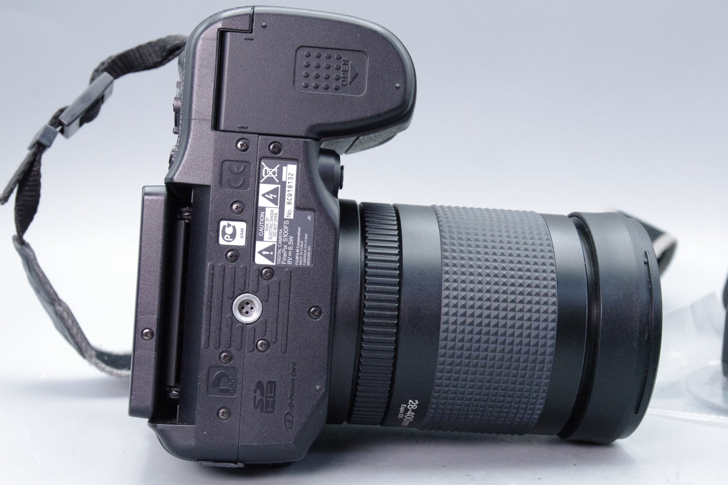 Fujifilm FinePix S100FS 11MP Bridge Camera – Near Mint – With Battery & Charger